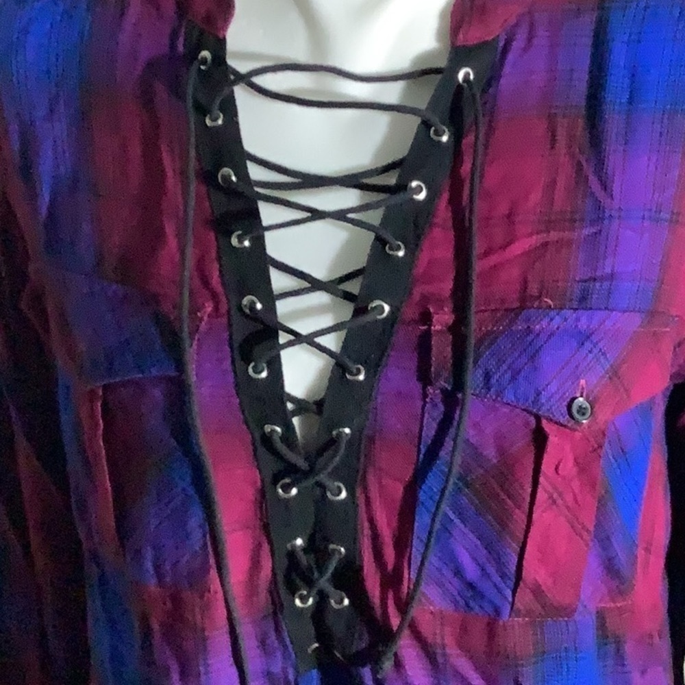 EXPRESS - Sz S - pop over plaid shirt rounded hem - super pretty & sexy - Picture 3 of 6